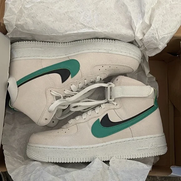 Nike Air Force High SE Summit White/Neptune Green/Black/Sesame